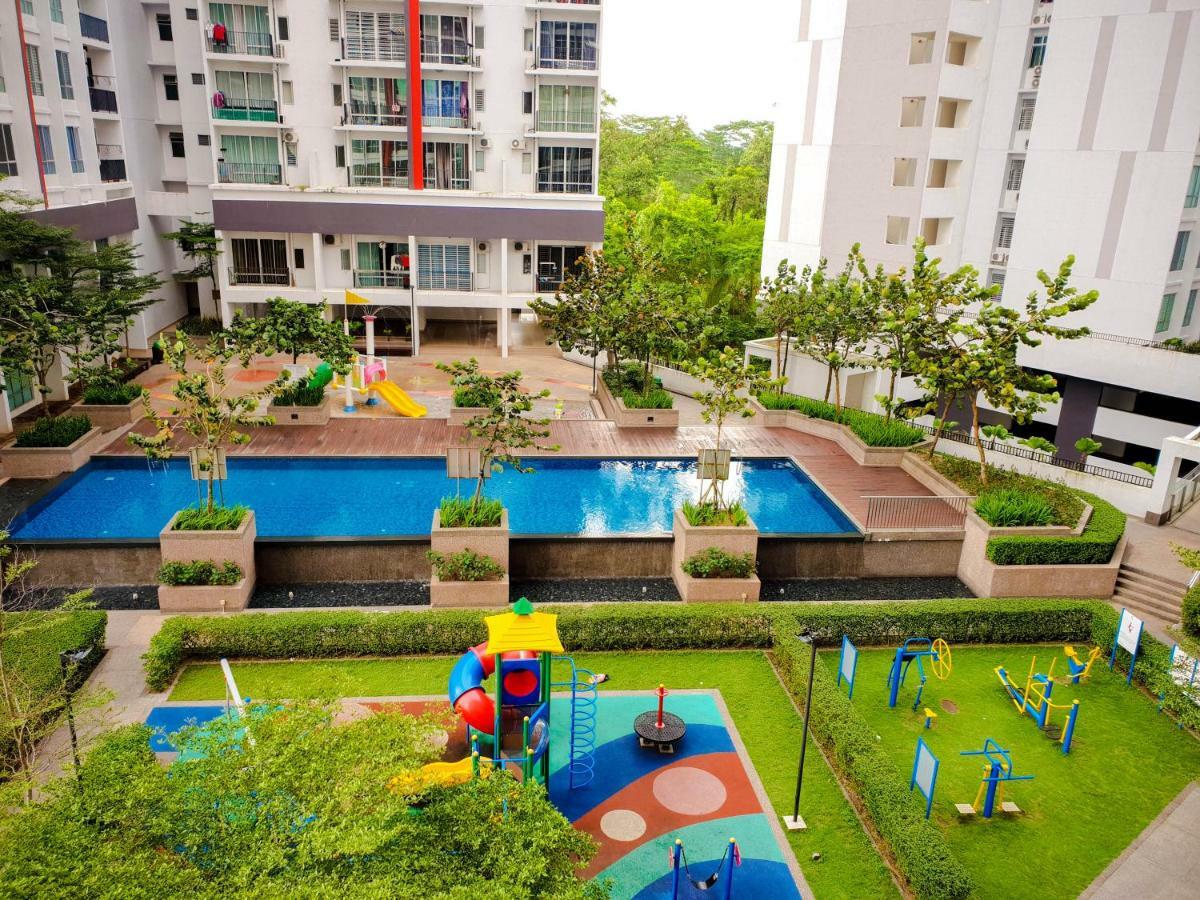 Sha Homes - Pool Table Pangsapuri Johor Bahru